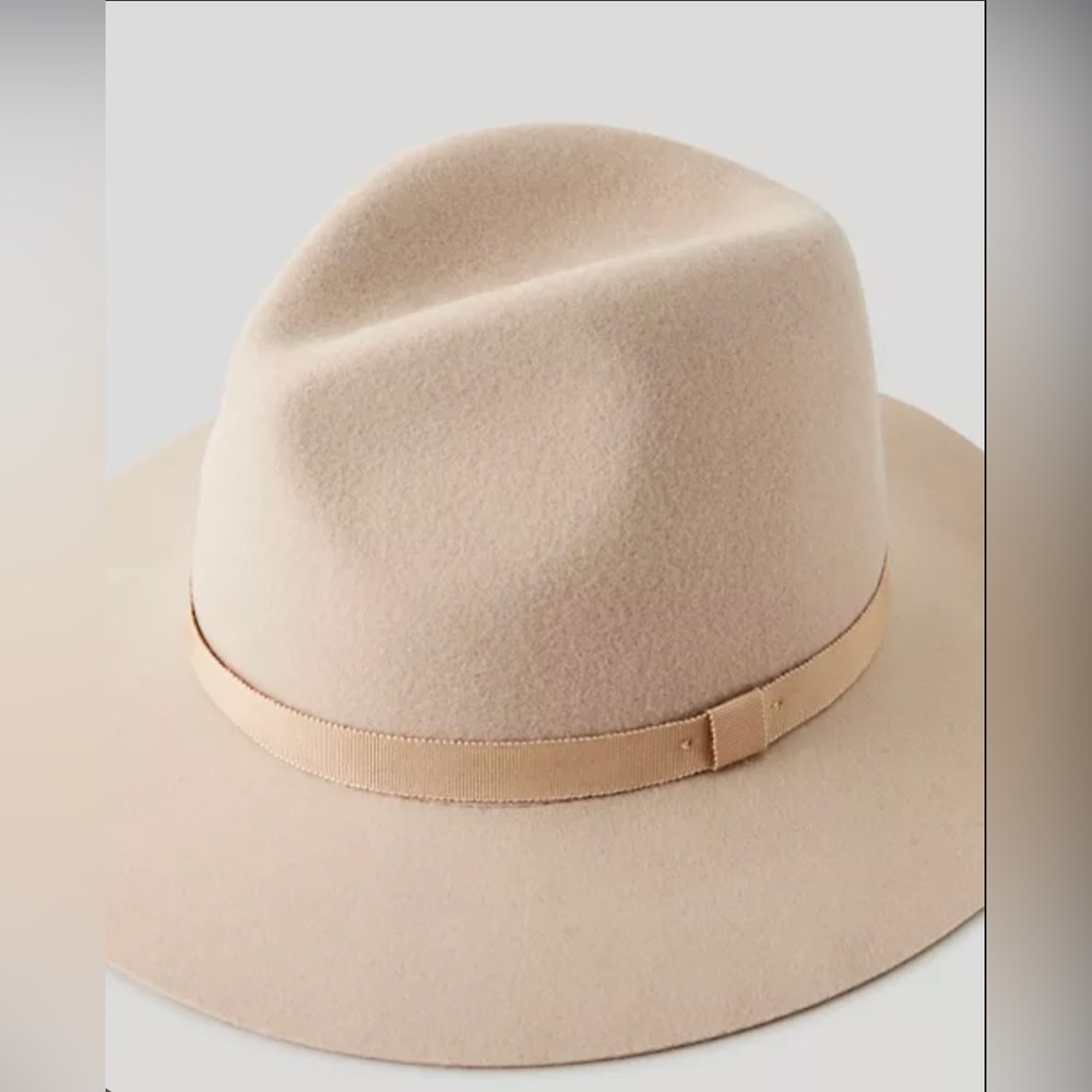 New Aritzia wool fedora hat M/L